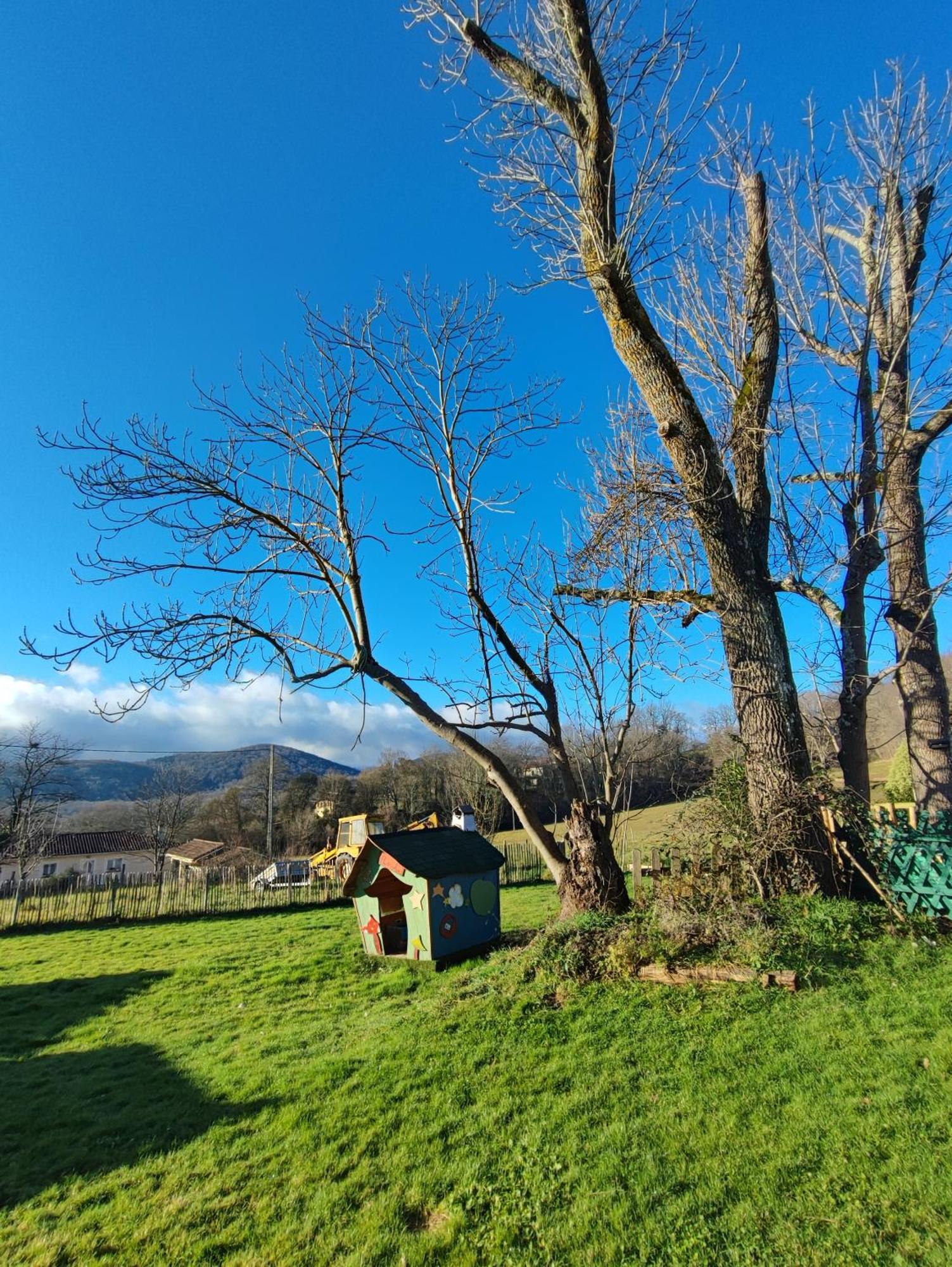 Maison Entre Campagne Et Foret Aspret-Sarrat Buitenkant foto
